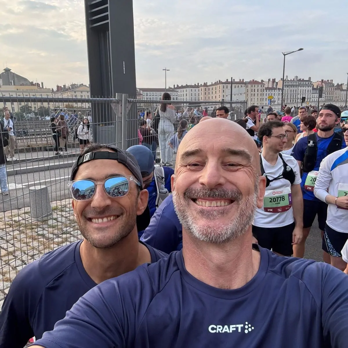 Participants Thermador au Run In Lyon Deux participants Thermador au départ du Run In Lyon 2026